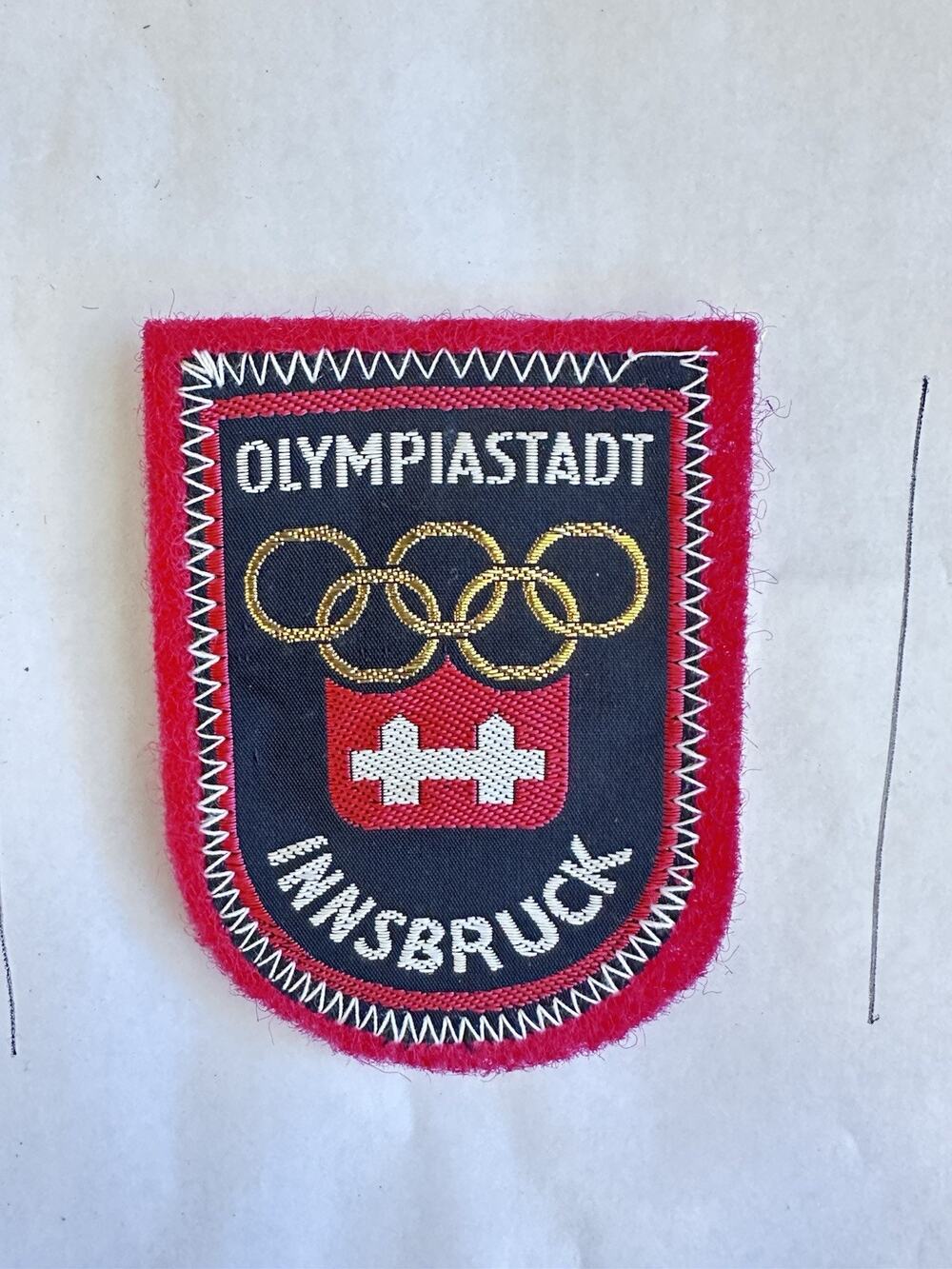 Olympische Winterspiele Olympics Innsbruck 1964 Woven Red Felt Patch Badge P20